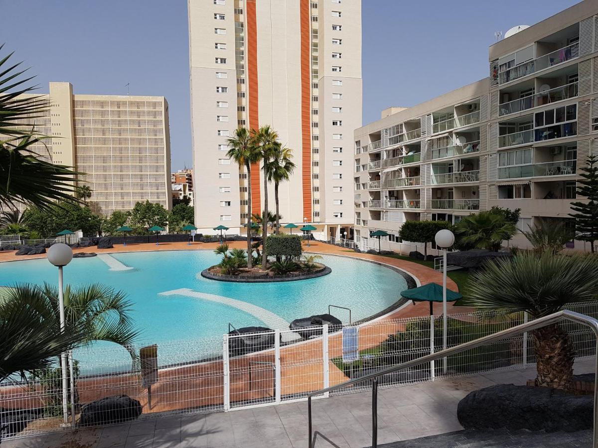 Ideal familias en urbanización de lujo a 600m de la playa Levante con Wifi, AC y Parking Benidorm Exterior foto