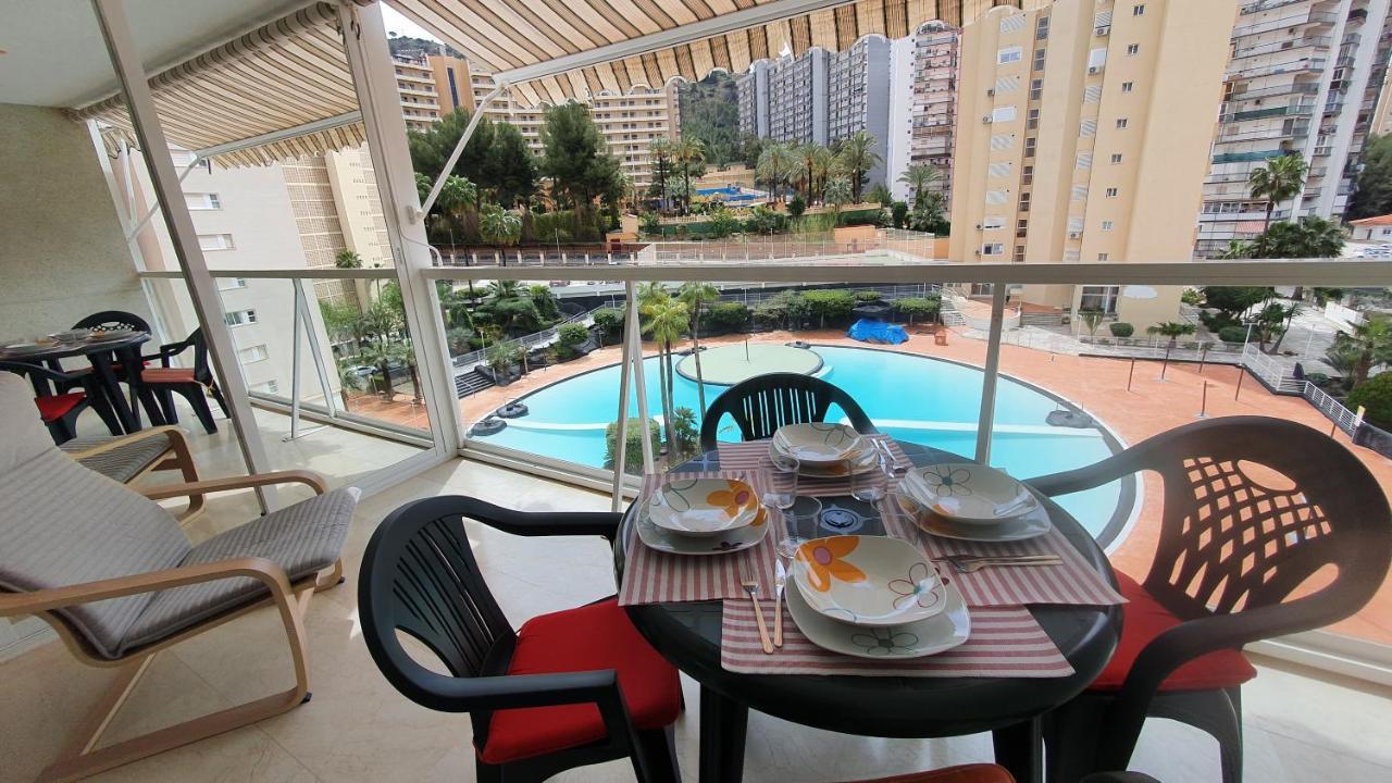 Ideal familias en urbanización de lujo a 600m de la playa Levante con Wifi, AC y Parking Benidorm Exterior foto